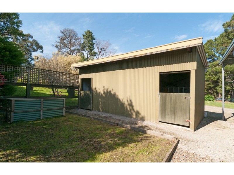 20 Bailey Grove, Wandin North VIC 3139