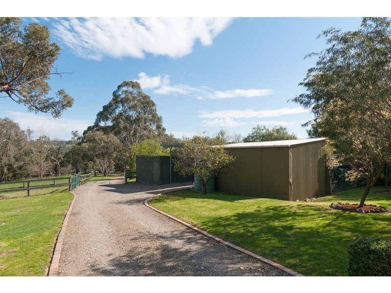 20 Bailey Grove, Wandin North VIC 3139