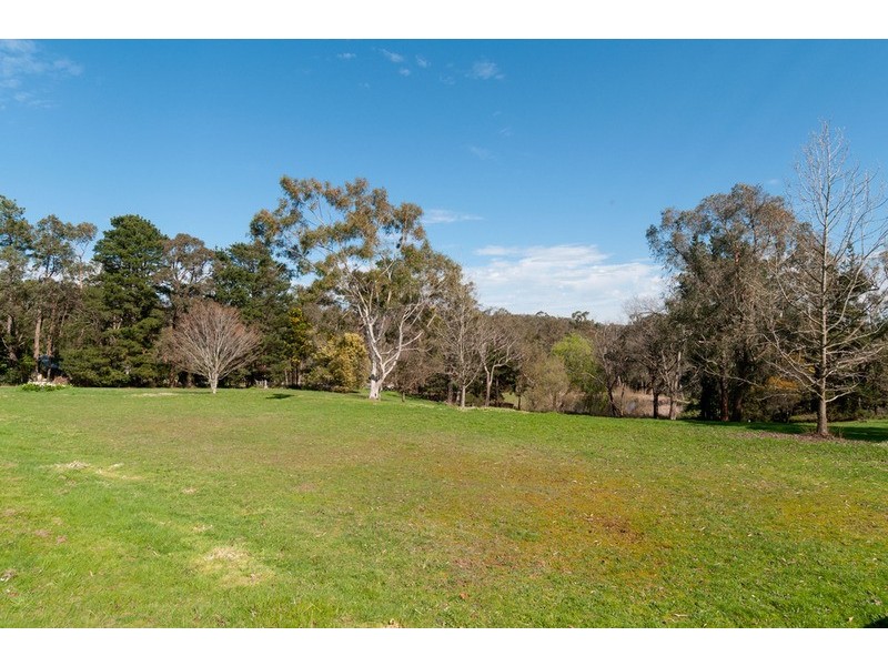 20 Bailey Grove, Wandin North VIC 3139