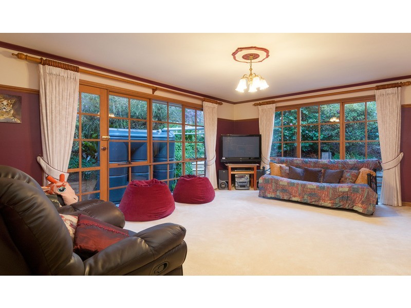 16-18 Nekla  Street, Mount Evelyn VIC 3796