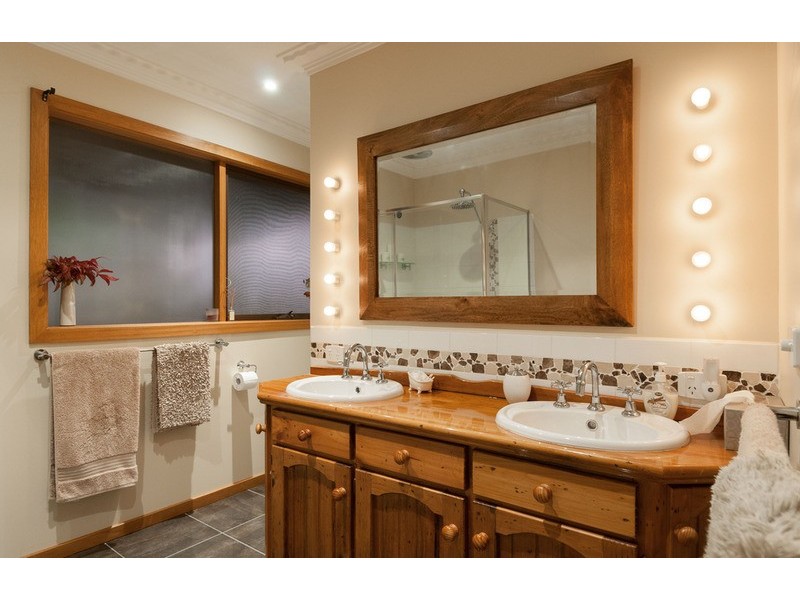 13-15 Sycamore  Grove, Mount Evelyn VIC 3796