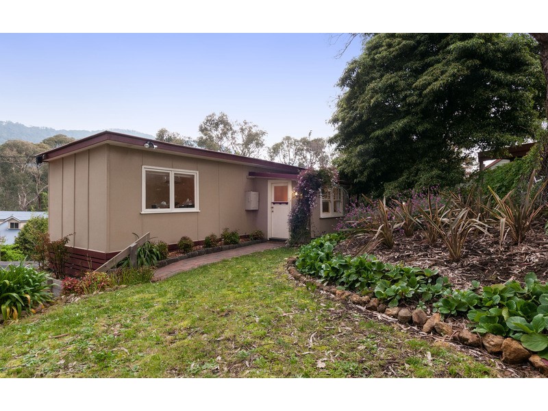 13-15 Sycamore  Grove, Mount Evelyn VIC 3796