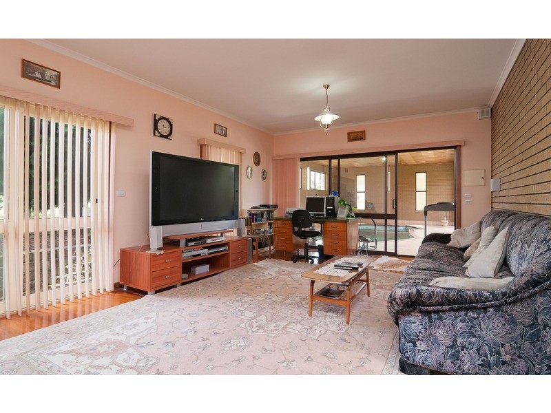 90 Monbulk Seville  Road, Wandin East VIC 3139