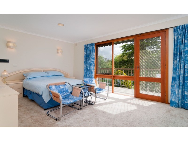 90 Monbulk Seville  Road, Wandin East VIC 3139