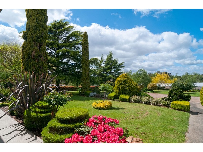 90 Monbulk Seville  Road, Wandin East VIC 3139