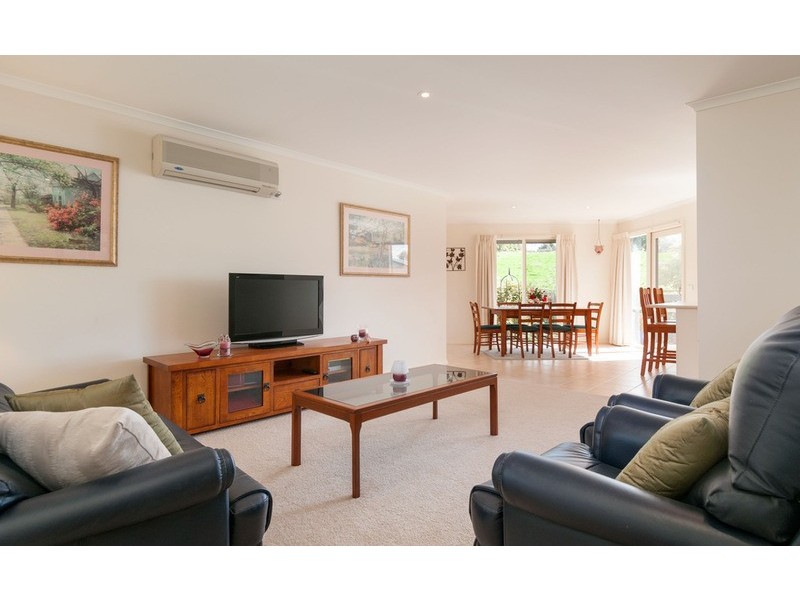 8/19 Prospect Road, Wandin North VIC 3139