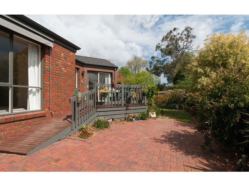 8/19 Prospect Road, Wandin North VIC 3139
