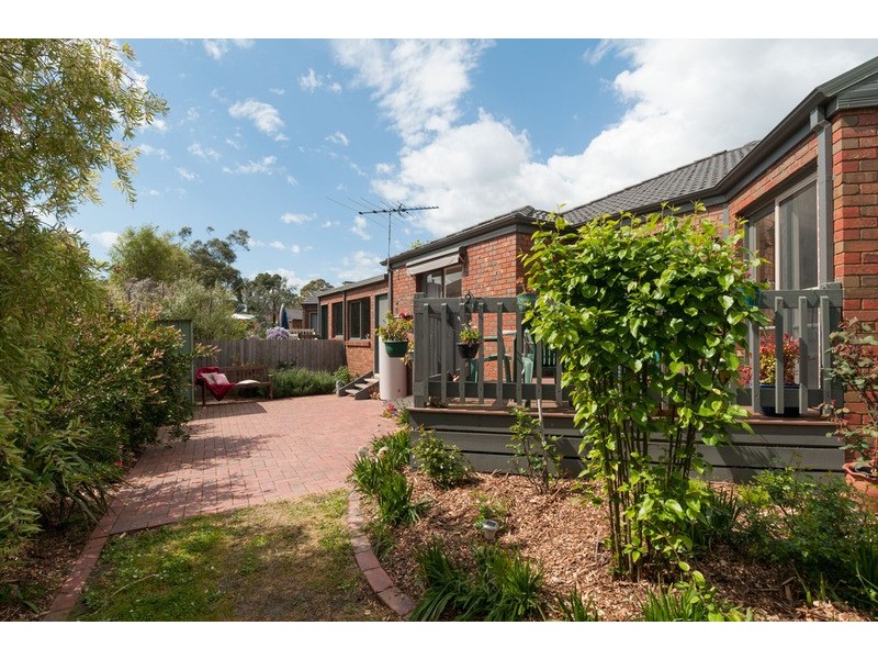 8/19 Prospect Road, Wandin North VIC 3139