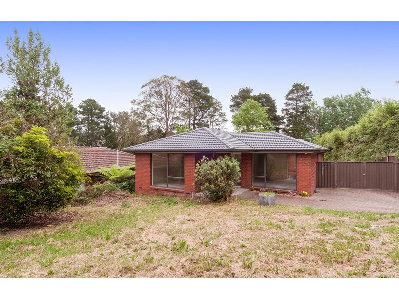 25 Bourke  Street, Mount Evelyn VIC 3796