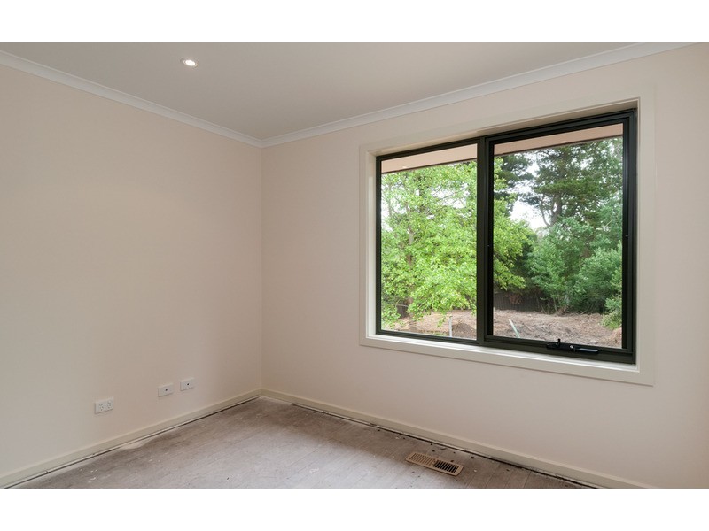 25 Bourke  Street, Mount Evelyn VIC 3796