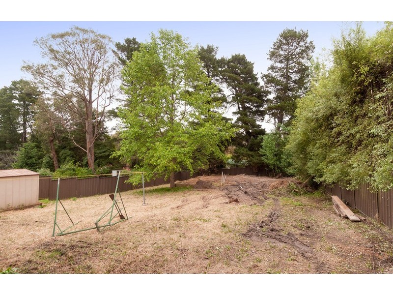 25 Bourke  Street, Mount Evelyn VIC 3796