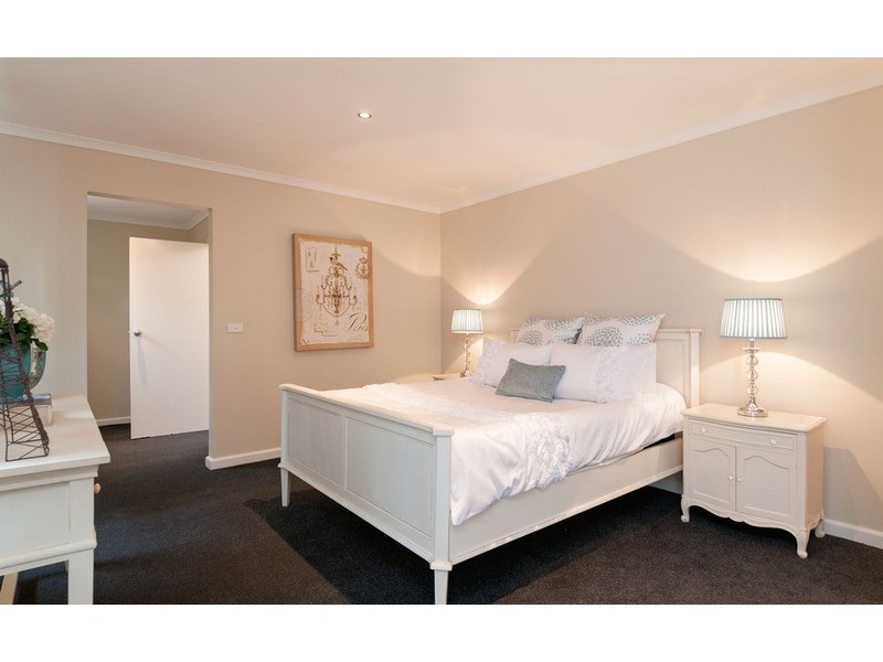 15 Devon Street, Croydon VIC 3136