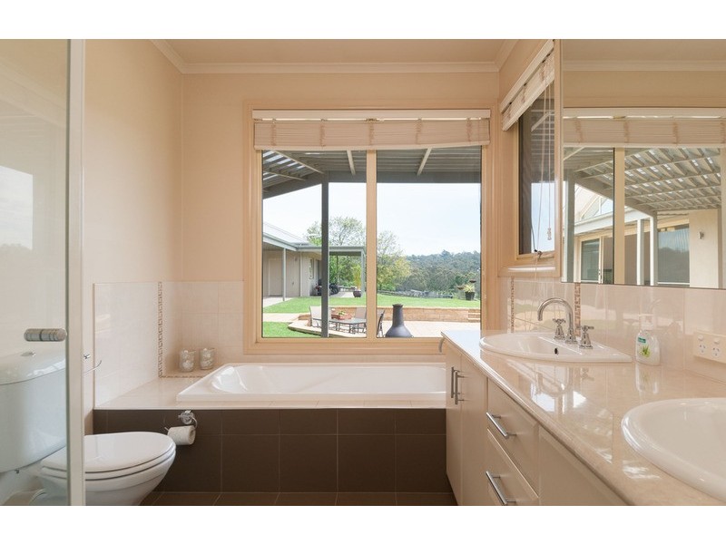 165a Bailey Road, Mount Evelyn VIC 3796