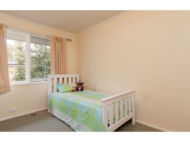 8 George Street, Wandin North VIC 3139