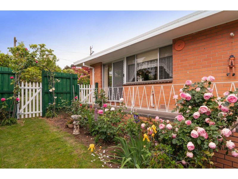 8 George Street, Wandin North VIC 3139