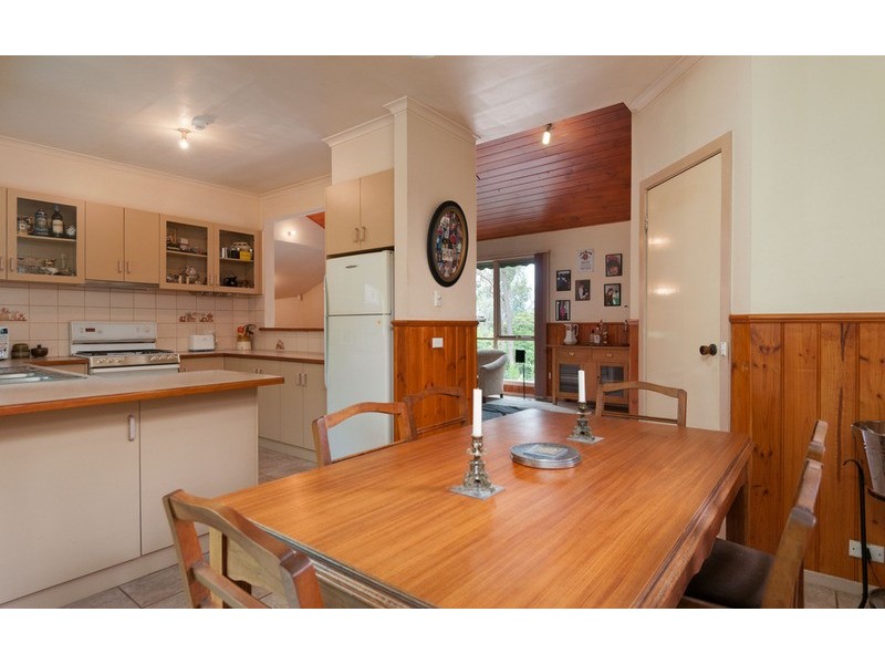 25-27 Heath Avenue, Mount Evelyn VIC 3796