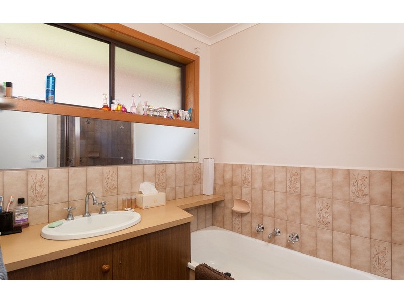 121 Commercial Road, Mount Evelyn VIC 3796