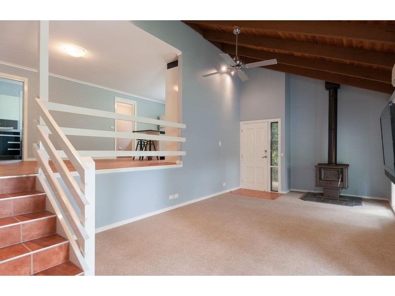 7 Braeside Drive, Launching Place VIC 3139