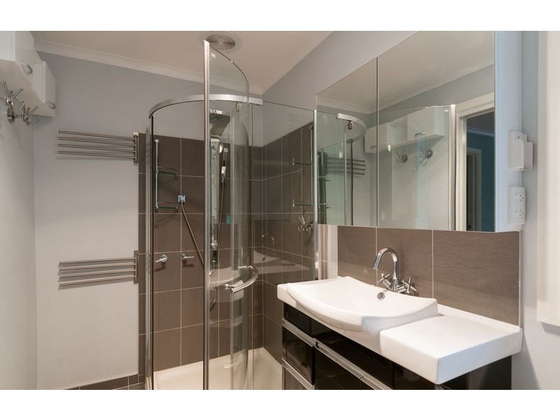 7 Braeside Drive, Launching Place VIC 3139