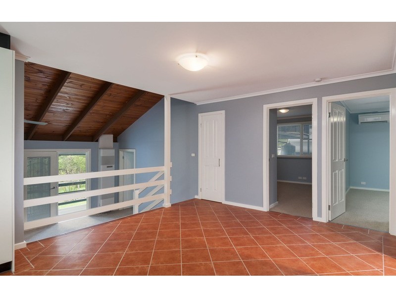 7 Braeside Drive, Launching Place VIC 3139