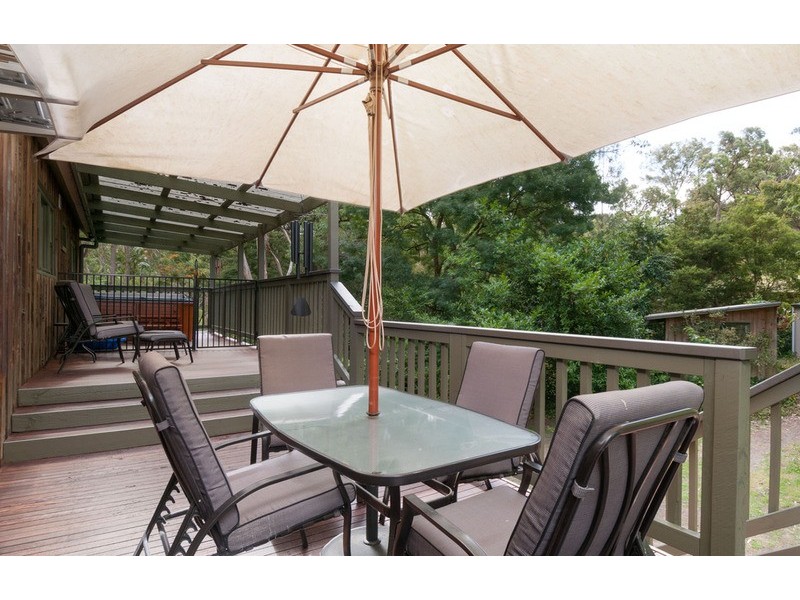 16 Borang Avenue, Mount Evelyn VIC 3796