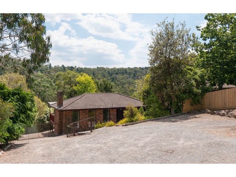 121  Commercial Road, Mount Evelyn VIC 3796