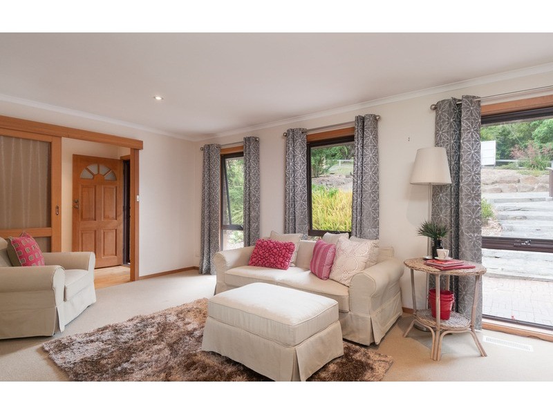 121  Commercial Road, Mount Evelyn VIC 3796