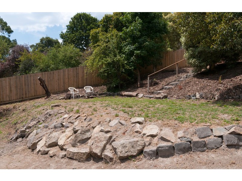 121  Commercial Road, Mount Evelyn VIC 3796