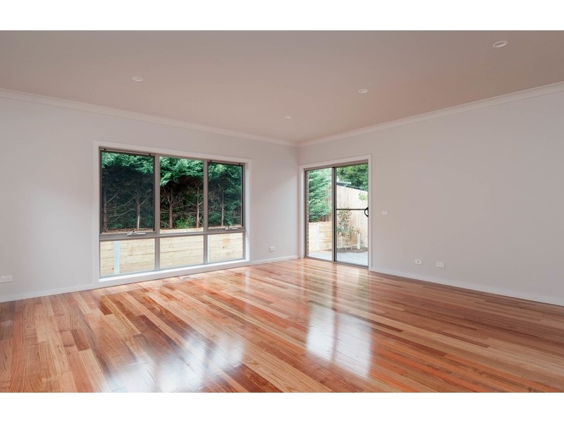 2/14 Wedderburn Crescent, Mount Evelyn VIC 3796