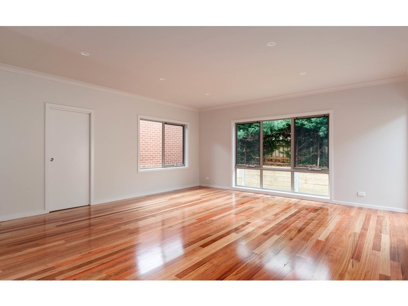 2/14 Wedderburn Crescent, Mount Evelyn VIC 3796