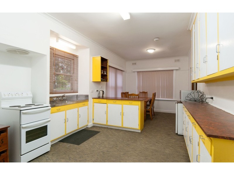 16 High Street, Seville East VIC 3139