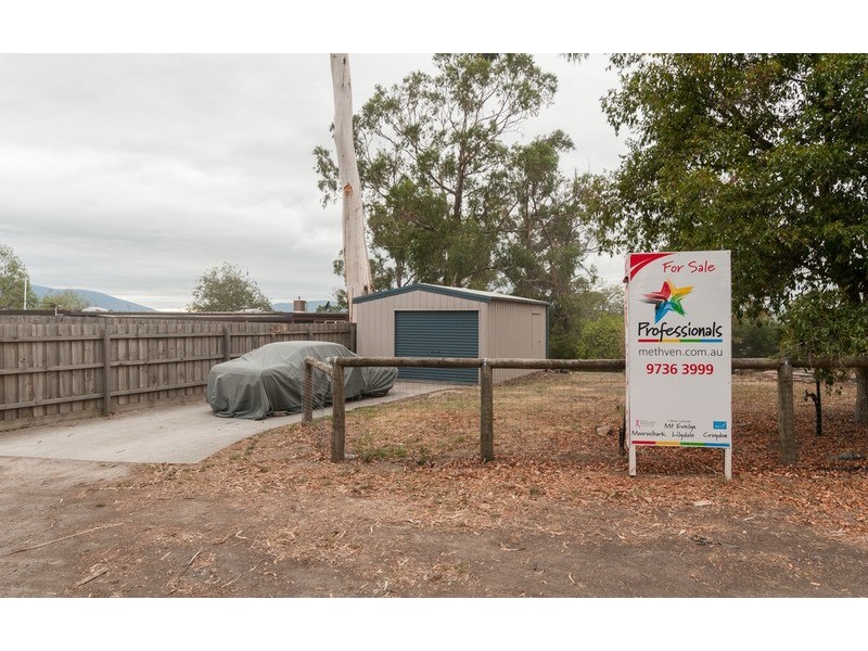 16 High Street, Seville East VIC 3139