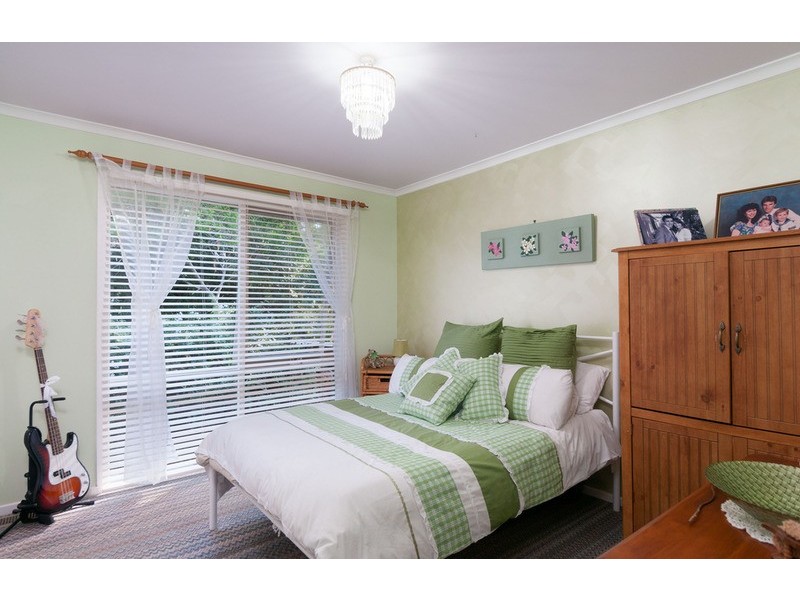 11 Heath Avenue, Mount Evelyn VIC 3796