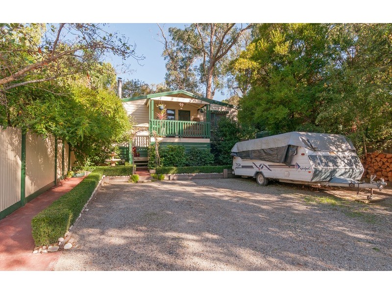 11 Heath Avenue, Mount Evelyn VIC 3796