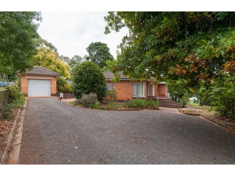 42 Hunter Road, Wandin North VIC 3139