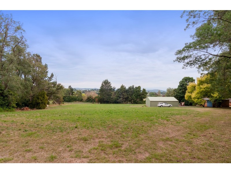 42 Hunter Road, Wandin North VIC 3139