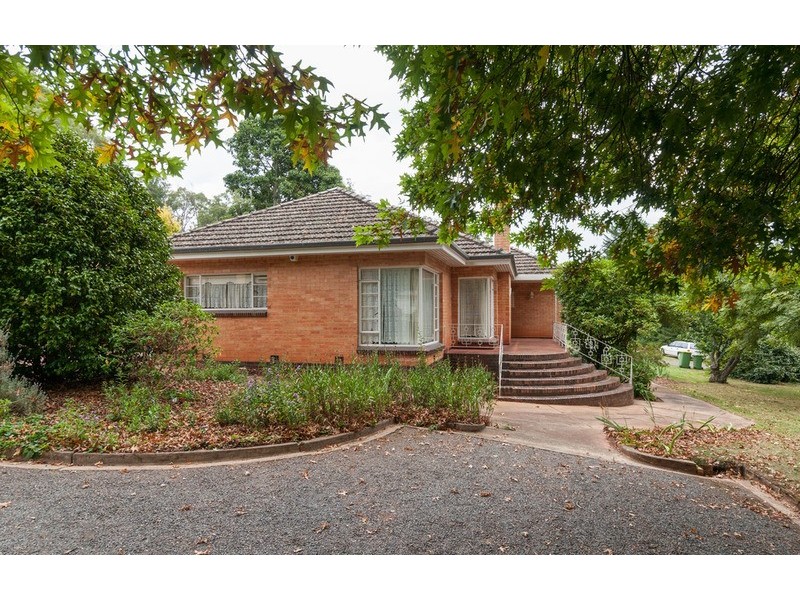 42 Hunter Road, Wandin North VIC 3139