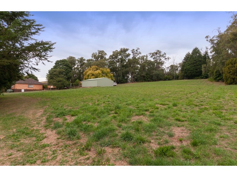 42 Hunter Road, Wandin North VIC 3139