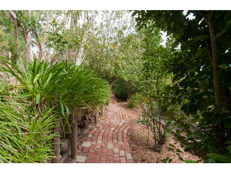 9  Borang Avenue, Mount Evelyn VIC 3796