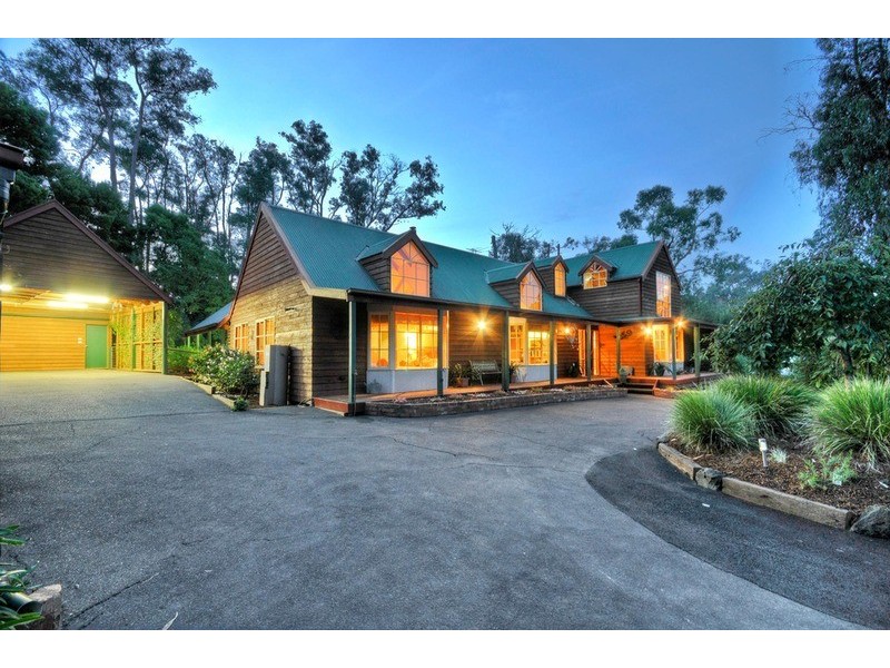 37 Rangeview Road, Mount Evelyn VIC 3796