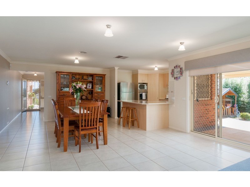 4 Sirocco  Court, Wandin North VIC 3139