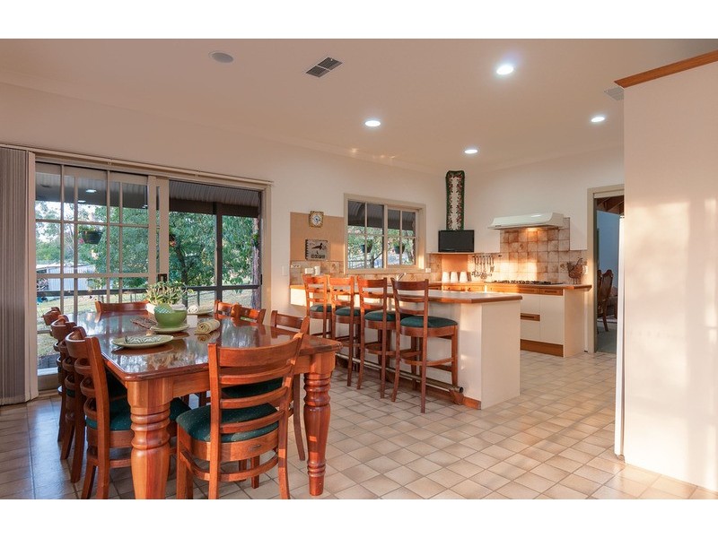 12 Rowe Street, Montrose VIC 3765