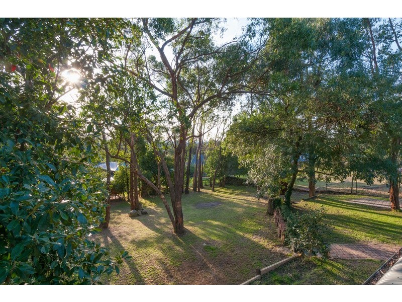 12 Rowe Street, Montrose VIC 3765