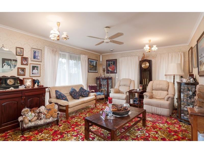 64 Fernhill Road, Mount Evelyn VIC 3796