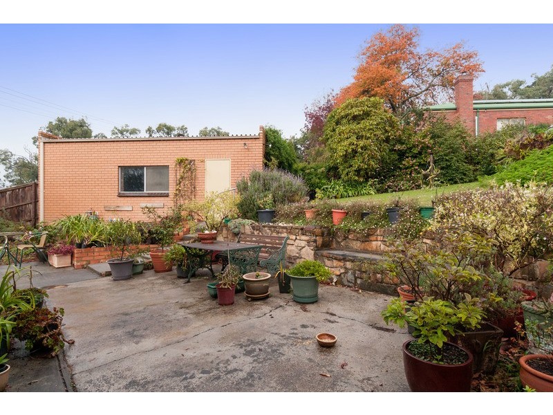 64 Fernhill Road, Mount Evelyn VIC 3796