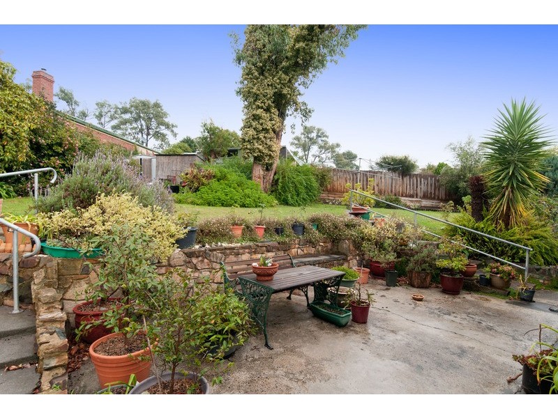 64 Fernhill Road, Mount Evelyn VIC 3796