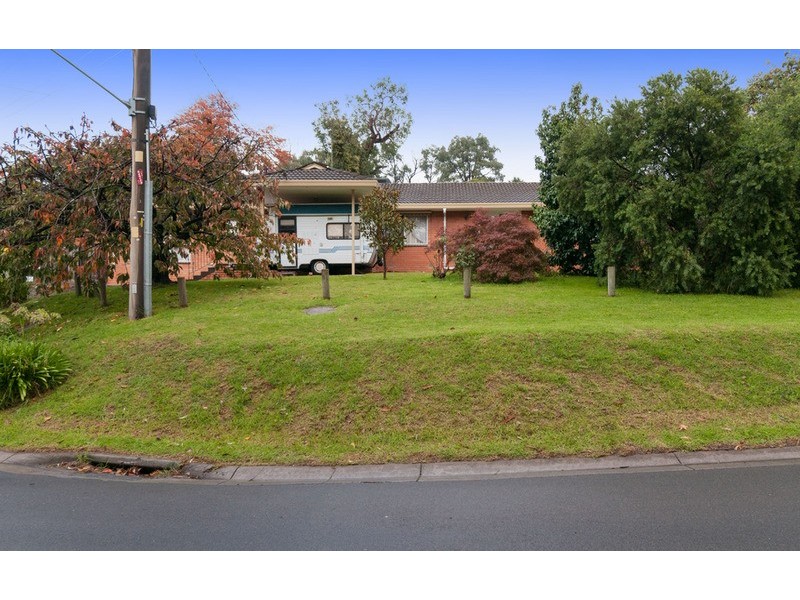 64 Fernhill Road, Mount Evelyn VIC 3796