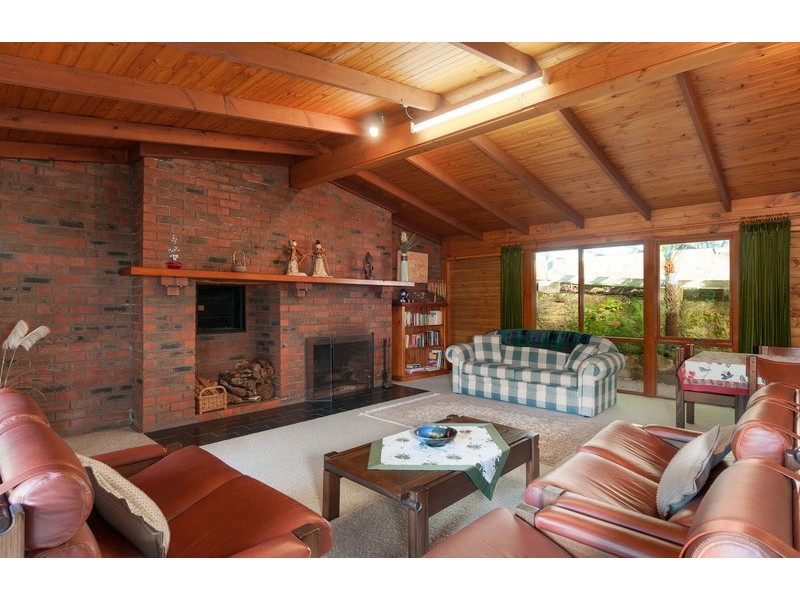 98 Charles Road, Lilydale VIC 3140