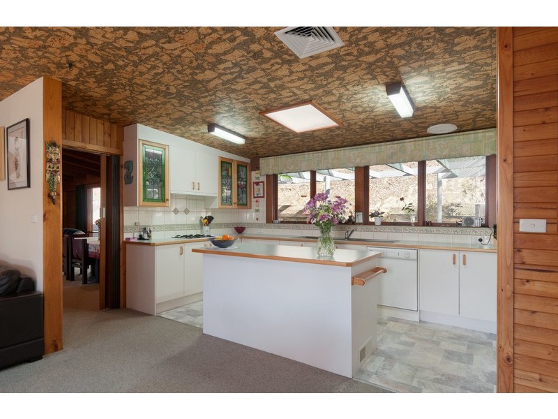 98 Charles Road, Lilydale VIC 3140