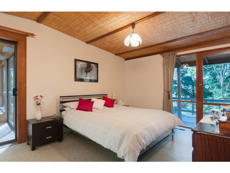 98 Charles Road, Lilydale VIC 3140